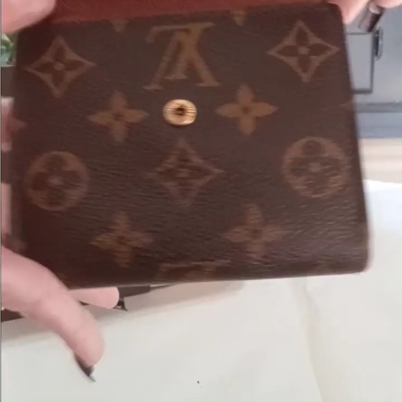 Louis Vuitton Monogram Compact Wallet w/ Box - Authentic - Picture 14 of 14